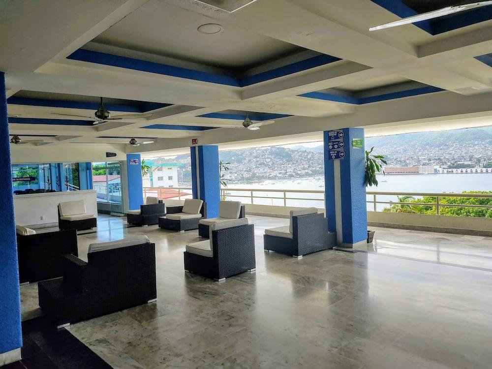 Hotel Aristos 4*