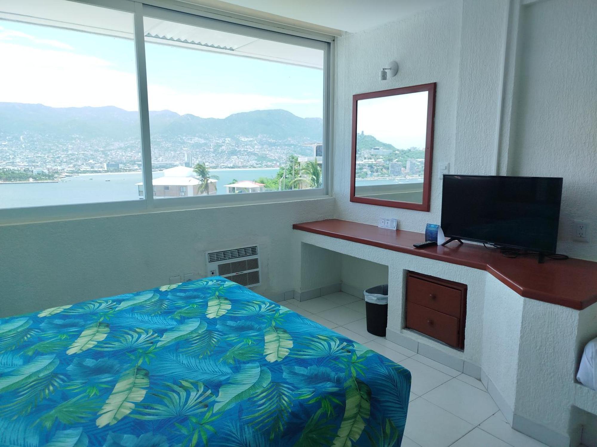 Aristos Hotel