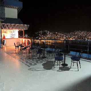 Aristos Hotel